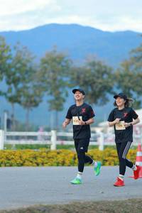 BIB: 
                            <button type="button" onclick="openModal(27852751)" class="btn btn-primary btn-sm float-right btn-popup" data-toggle="modal" data-target=".modal-high-quality">
                        <i class="fas fa-shopping-cart"></i> Add to Cart
                    </button>
                                            <button type="button" onclick="isThisMe(27852751, true)" class="btn btn-success btn-sm float-right btn-popup btn-isme hidden" data-toggle="tooltip" data-placement="bottom" title="นี่คือรูปของคุณใช่ไหม คลิกที่นี่เพื่อเอาเข้าอัลบั้ม">
                        <i class="fas fa-plus"></i> Add to album
                    </button>
                    <button type="button" onclick="isThisMe(27852751, false)" class="btn btn-warning btn-sm float-right btn-popup btn-isnotme hidden">
                        <i class="fas fa-ban"></i> Remove from album
                    </button>